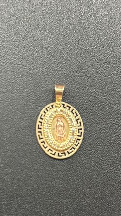 10k gold Virgin Mary  Oval Pendant