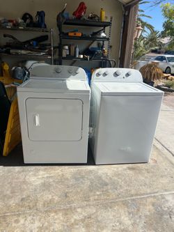 Whirlpool washer & gas dryer set