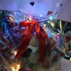 Valentine's Day Baskets, Flowers, Candys!!!