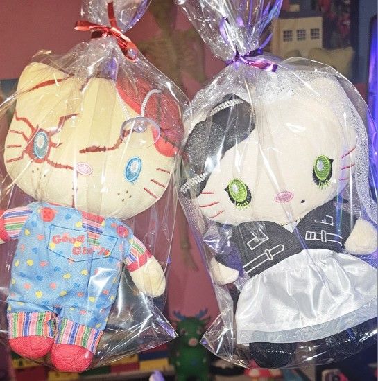 Brand New! Hello Kitty Chucky & Bride Tiffany 9-inch Plush Set 🩸