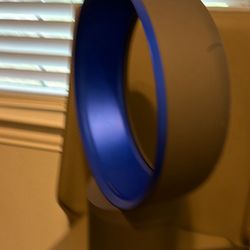 DYSON FAN AIR MULTIPLIER  EXCELLENT CONDITION NO TEMOTE CONTROL SALE AS IS $150 YOU CAN TRY HERE