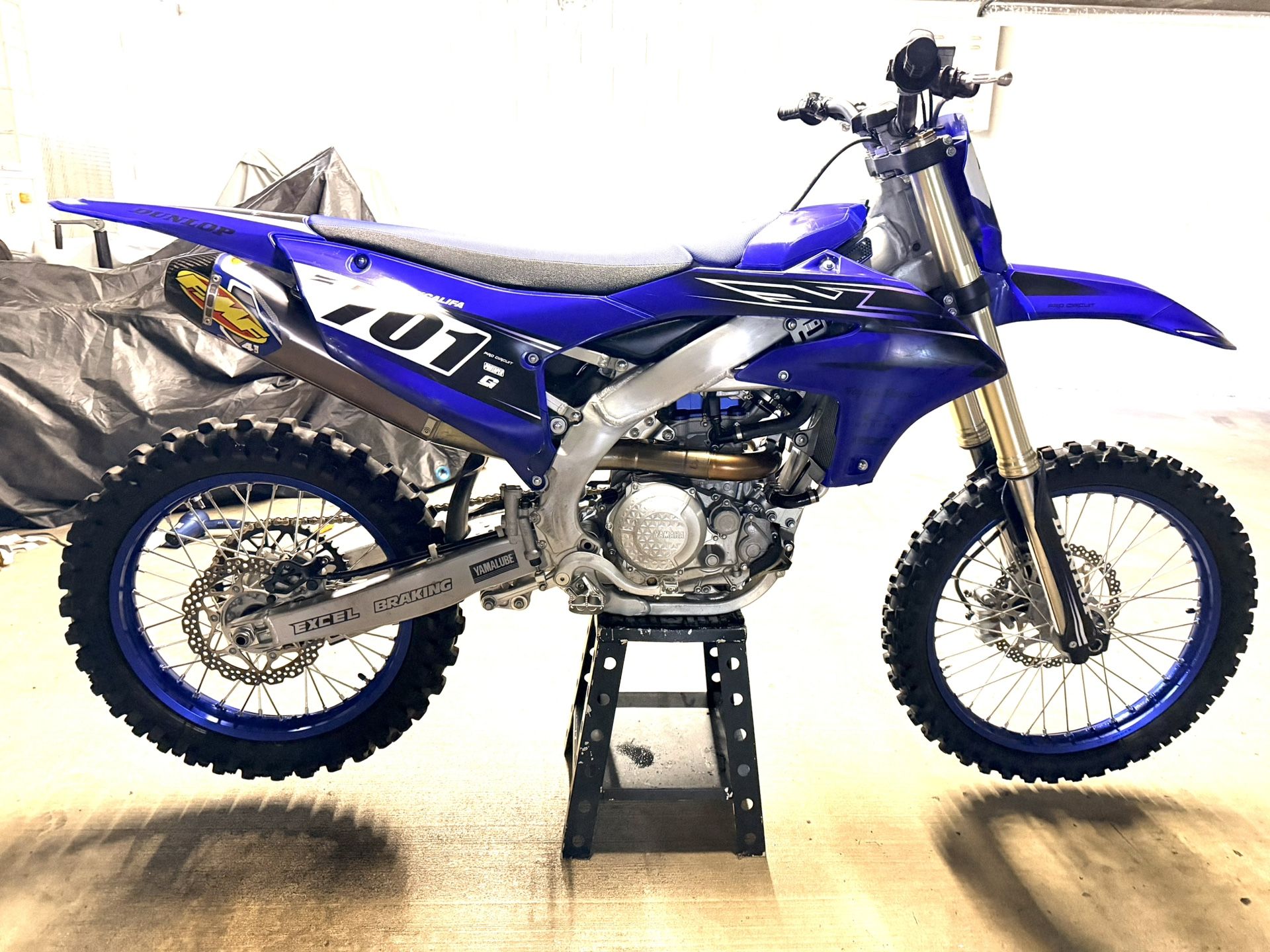 YZ450F 2023 - 7 Hours Only !