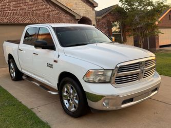 2013 Dodge ram 1500 four-door crew cab short bed 2 Wheel Drive. 5.7 hemi runs excellent