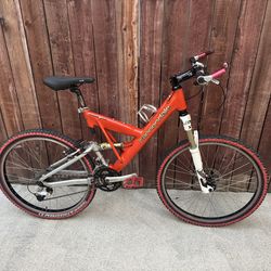 26’ MTB CANNONDALE / 9 speed / size LARGE / Rock shock LotOut - $320