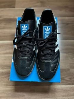 Men Adidas Samba OG in Black