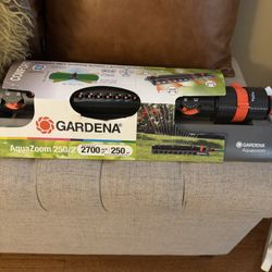 New - Lawn Sprinkler