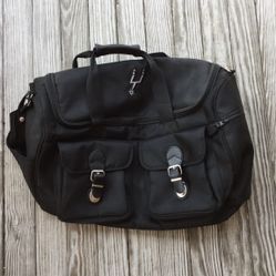 SAN ANTONIO SPURS EMBROIDERED GYM DUFFLE BAG!