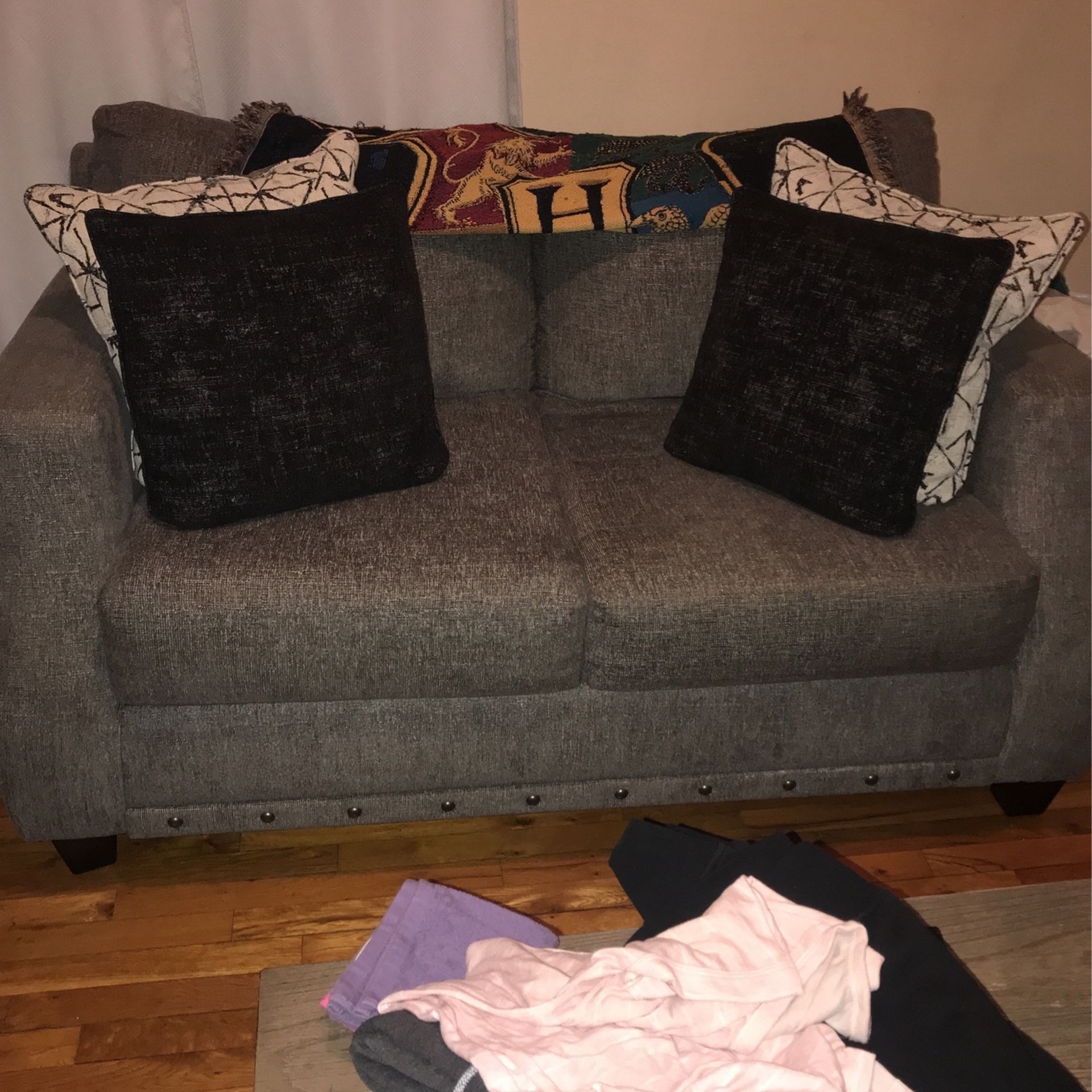Broyhill Alexandria Gray Loveseat ...immediate pick up