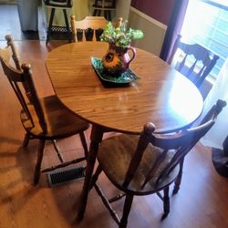 Oak Table Four  Chairs