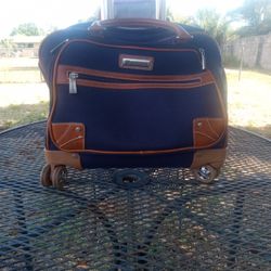 Rolling Travel Suit Case I'm