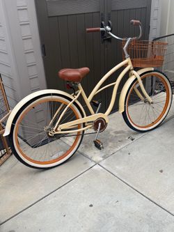 sixthreezero Women’s Scholar 26” Cruiser Bike + Basket — $225 OBO