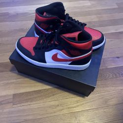 Size 10 - Jordan 1 Mid Bred Toe Red/Black/White