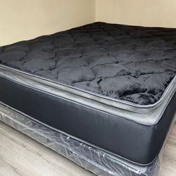 14" Queen Midnight Collection Hybrid Pillow Top Mattress!