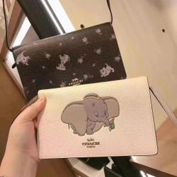 Coach white woc purse crossbody