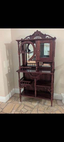 Victorian style mahogany etagere