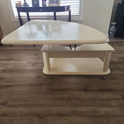 Corner end table, triangle