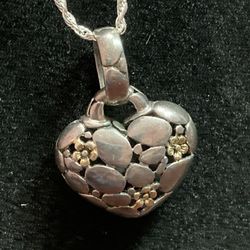 925 Sterling Silver Vintage Floral Love Heart Pendant And Chain