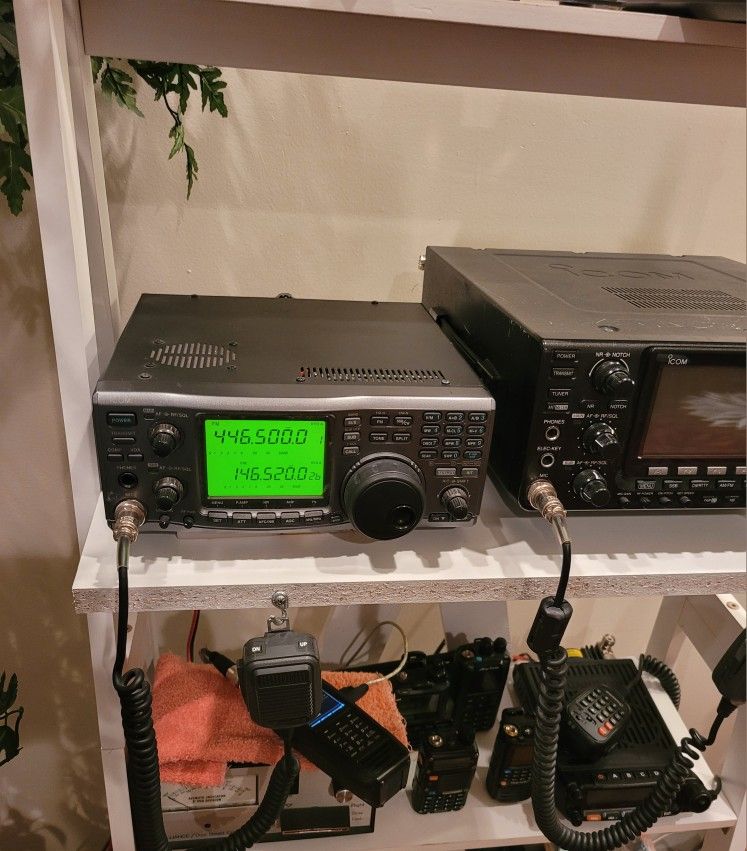 HAM RADIO ICOM IC-910H, VHF/UHF AND 1200MHZ, MARS MOD, GMRS, AIR BAND, MURS BAND, BUSINESS BAND, MARINE BAND.