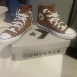 Converse Sneakers Size 8