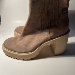 New Dolce Vita Caster H2O Booties Waterproof Ivory Leather Boots Ankle 9.5