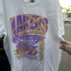 LA Lakers T Shirt Men’s Large 