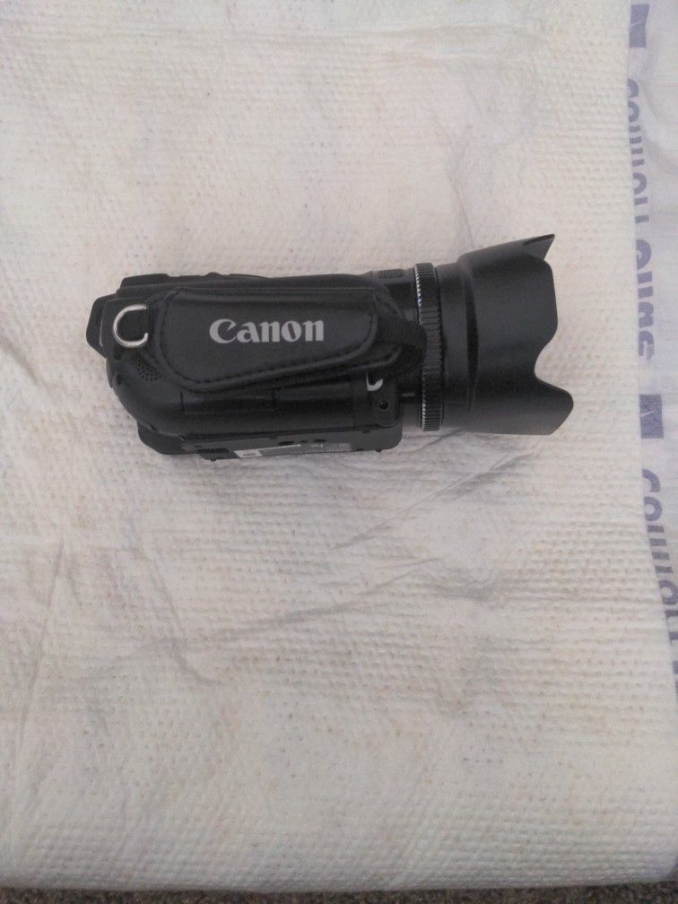 For Sale: Canon VIXIA HFG10 HD CamcorderCapture life's moments in stunning 1080p with this Canon VIXIA HFG10 camcorder. Equipped with 32GB of built-in