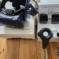 Pro Grade VR Headset, Controllers, Base Stations, And All Cables