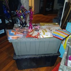 Misc Lot Of Party Decorations 