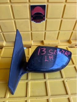 2013 Nissan Sentra Left/Driver Side Mirror