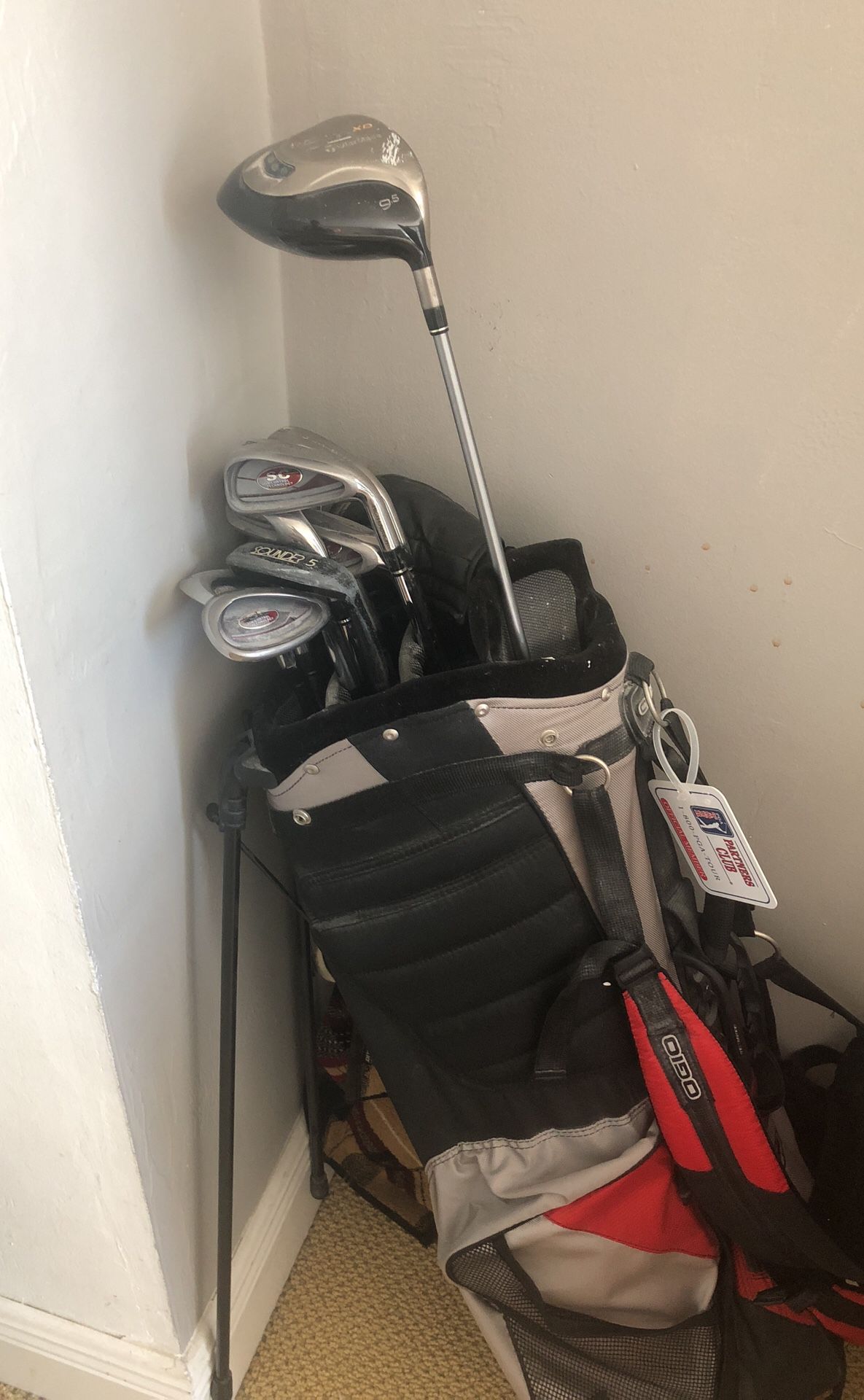Ogio Golf bag with clubs