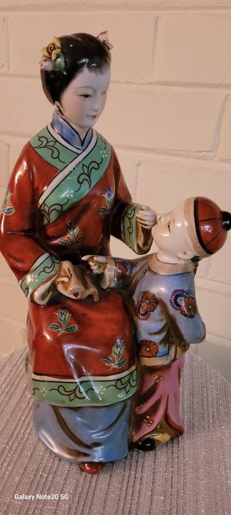 Chinese Porcelain Dolls Figurines 