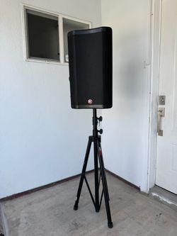 HARBINGER VARI V2312 - 12 in. 2000 watts Power Active PA Speaker with SHURE microphone 🎤