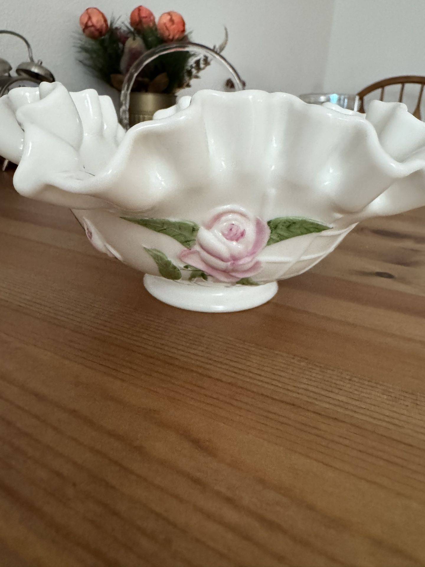 Vintage Westmoreland Milk Glass Ruffled Bowl Pink Roses & Trellis 8" Diameter