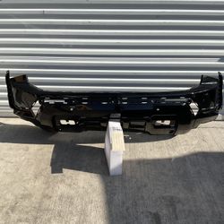 2021 2023 CHEVROLET SUBURBAN Z71 FRONT LOWER COVER OEM