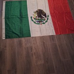 NEW FLAG / HAS METAL CORNORS