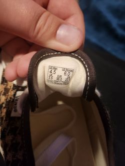 Vans  Size 6 Women / 4.5 Men
