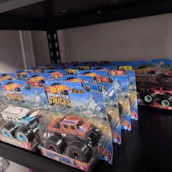Hot Wheels Monster Trucks 