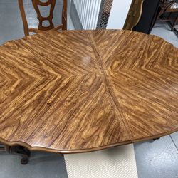 Wooden Dinning Table With 4 Chairs One Leaf