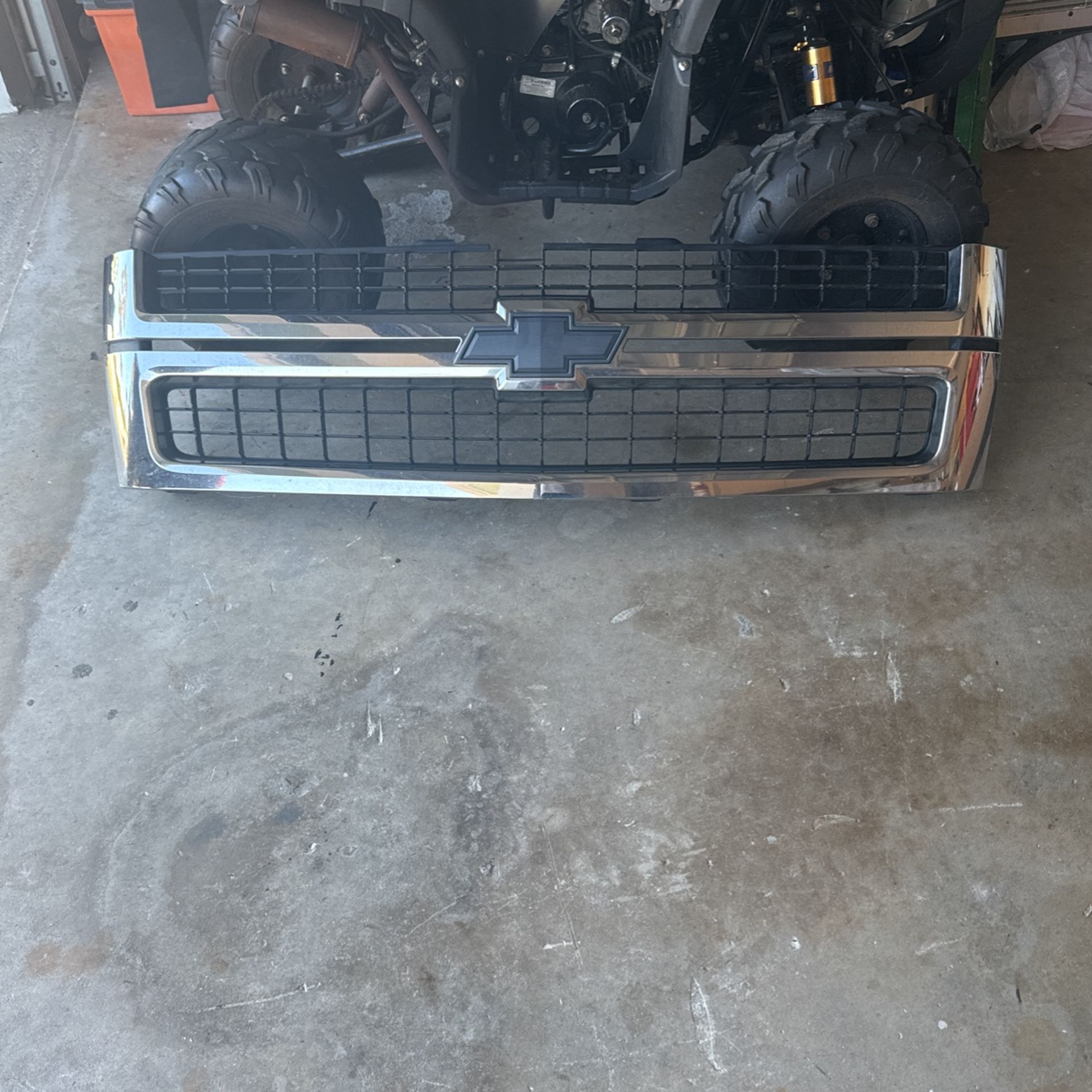 Chevy 2500 Grill