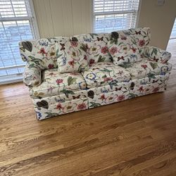 Free Floral Pattern Couch 