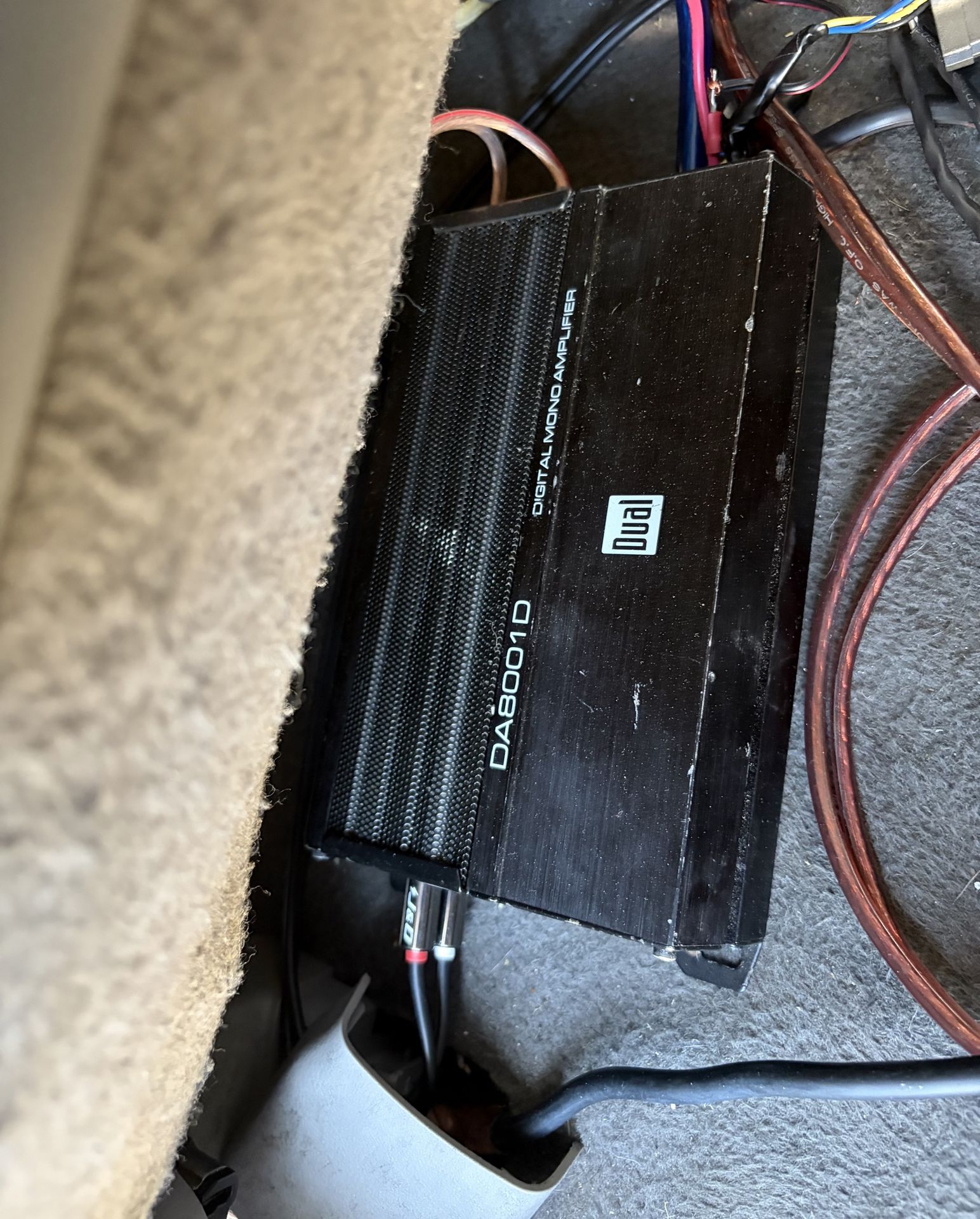 Dual 800 watt amp hitron 12” sub custom box