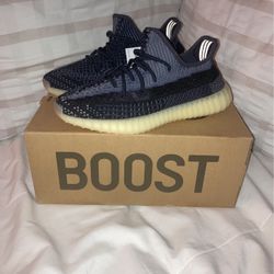 Yeezy 350 V2 “Carbon”