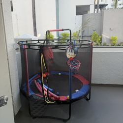 Trampoline 