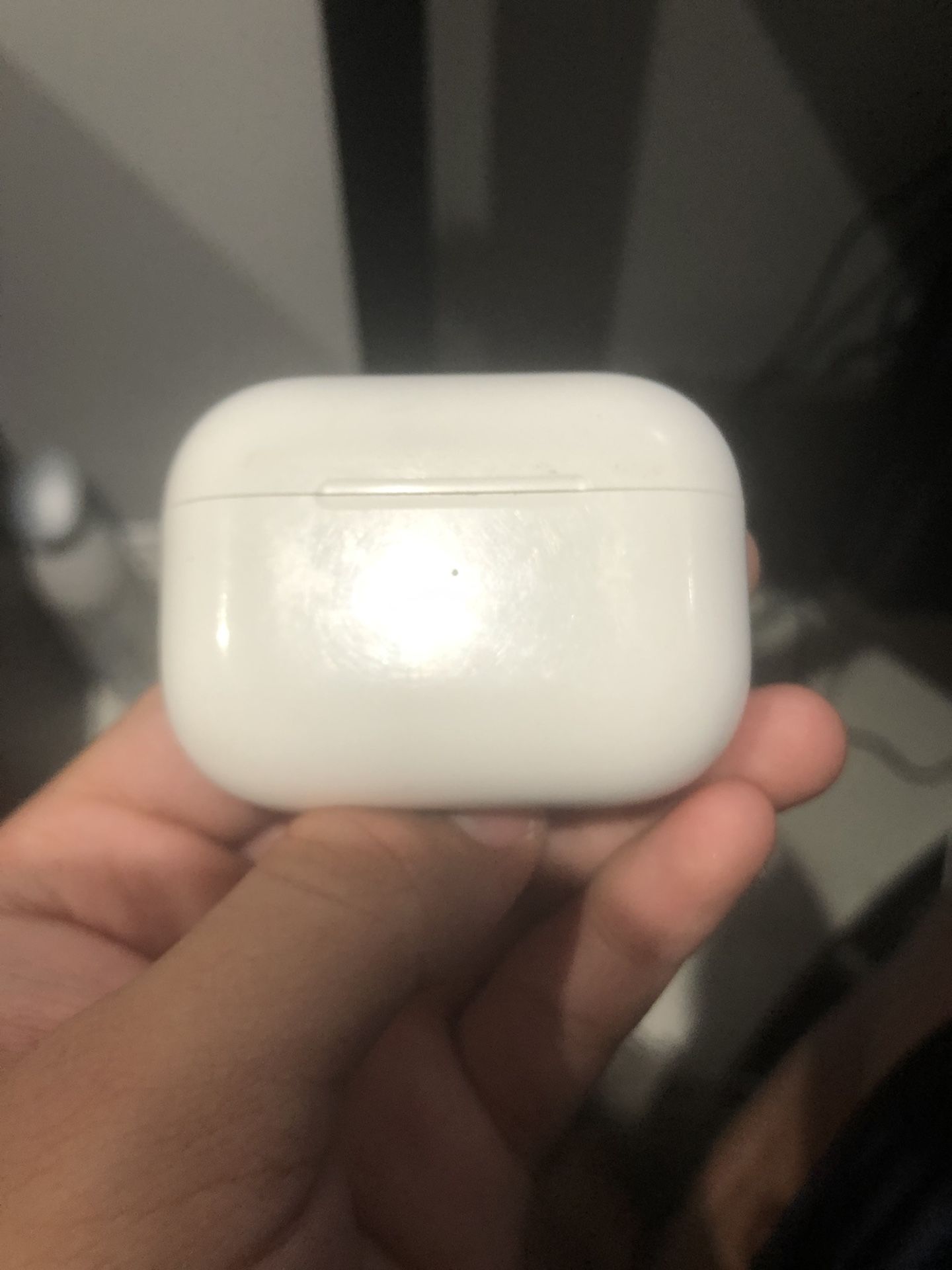 AirPods Pro (Charging  Case Only )