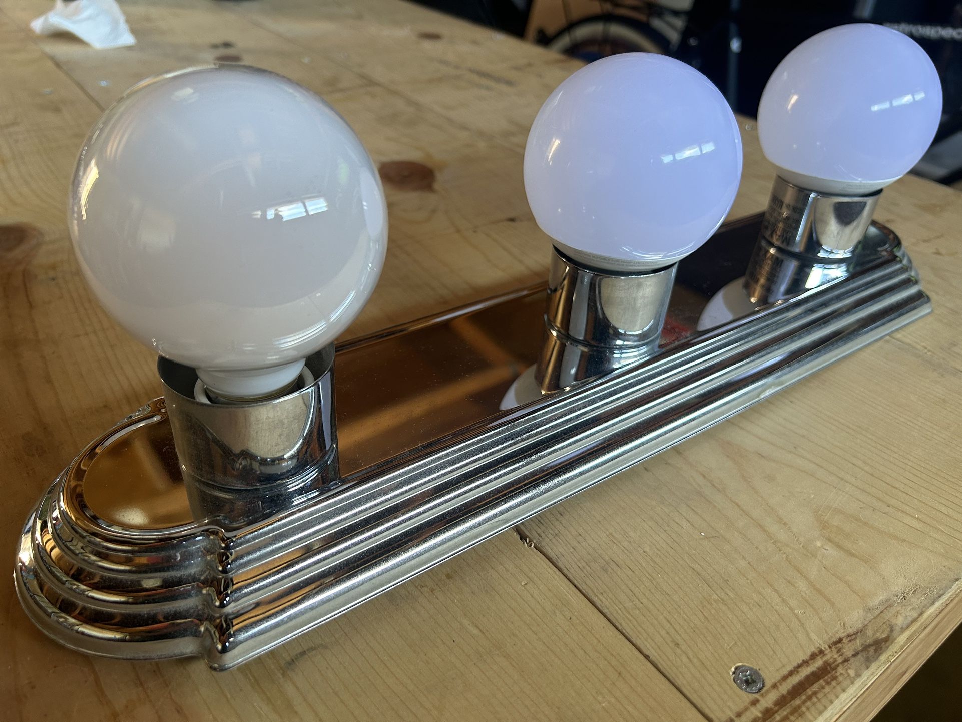 Art Deco Bathroom Vanity Light
