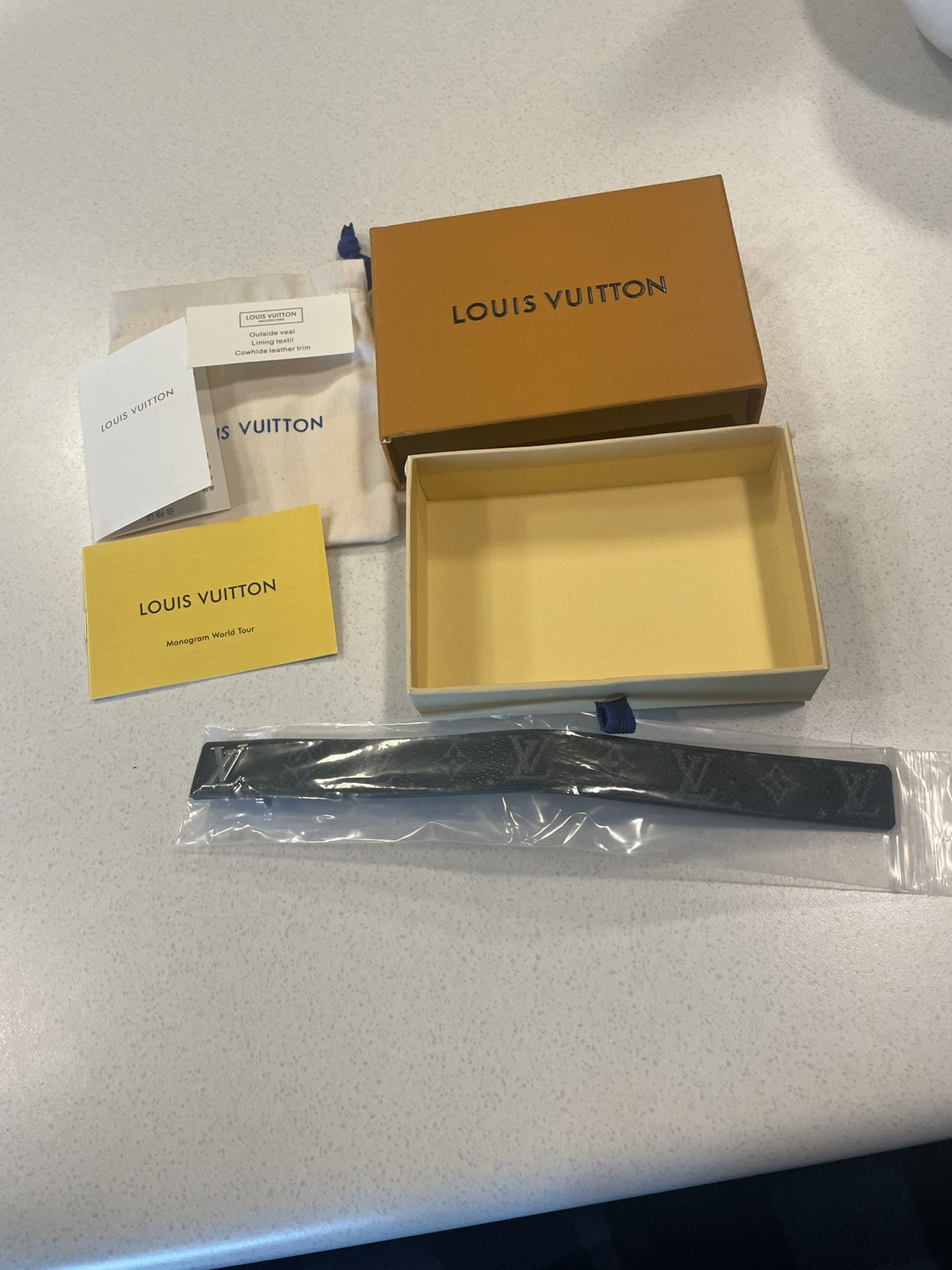 Lv Bracelet With Papers