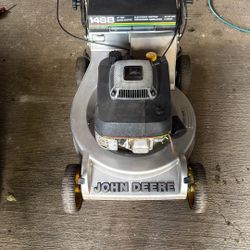 John Deere PUSH lawnmower 