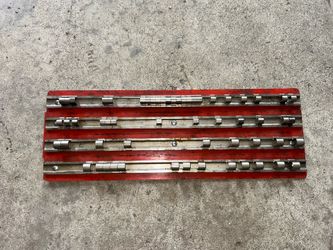 Socket tray