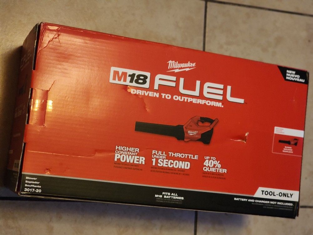 Milwaukee
M18 FUEL 120 MPH 500 CFM 18V Lithium-Ion Brushless Cordless Handheld Blower (Tool-Only)