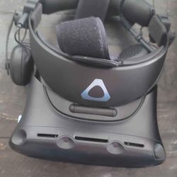 Vive Cosmos Elite Headset + Controllers + Base Stations VR Headset Virtual Reality Headset